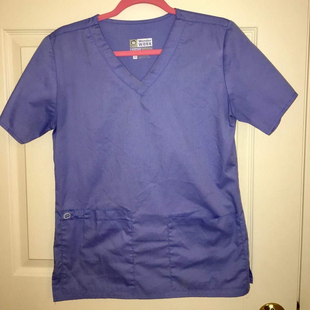 Wonder Wink Scrub Top Ceil Blue XS
